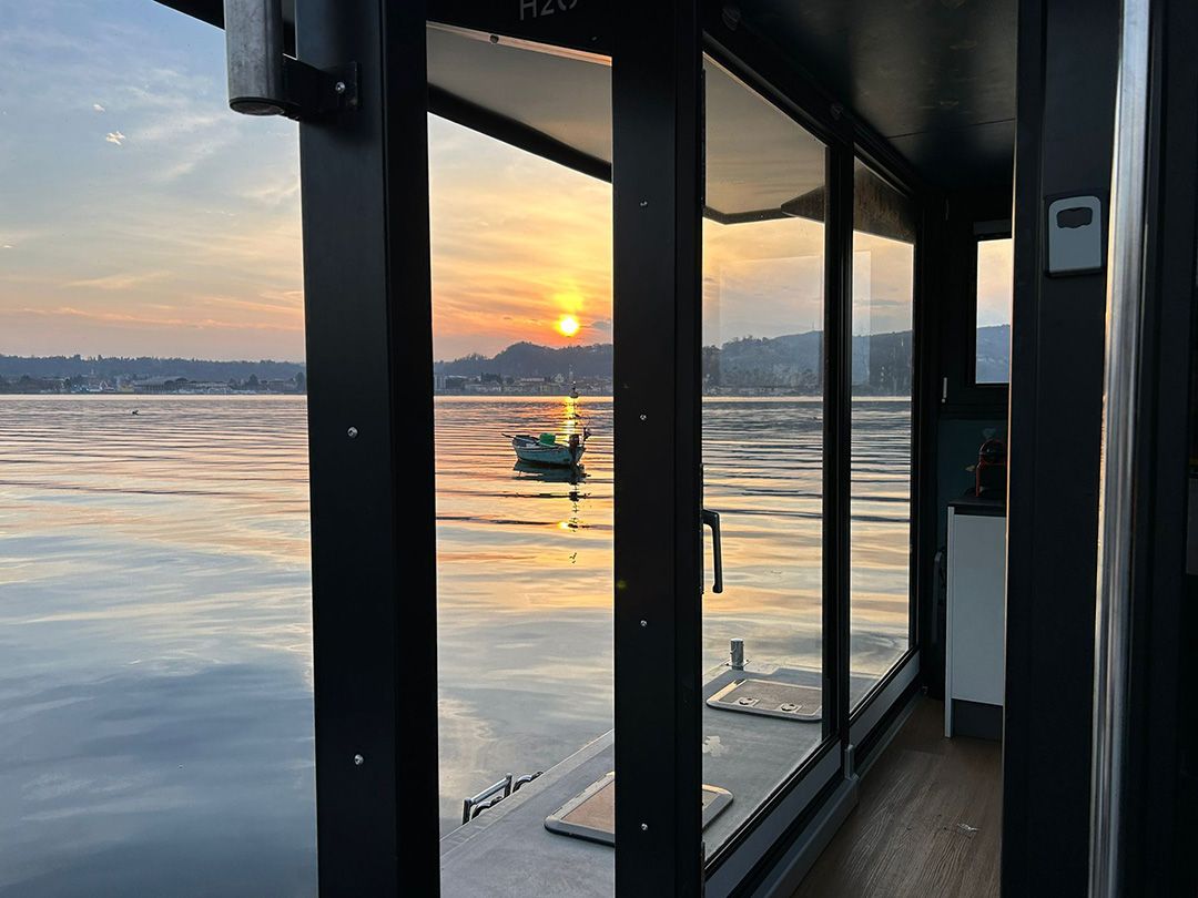 houseboat sesto calende lago maggiore